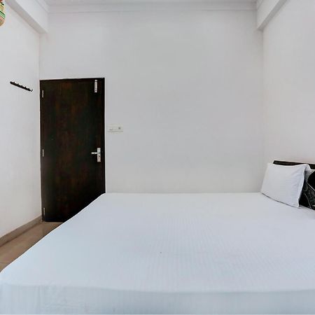 Super Hotel O Goverdhan Villa Ουνταϊπούρ Εξωτερικό φωτογραφία