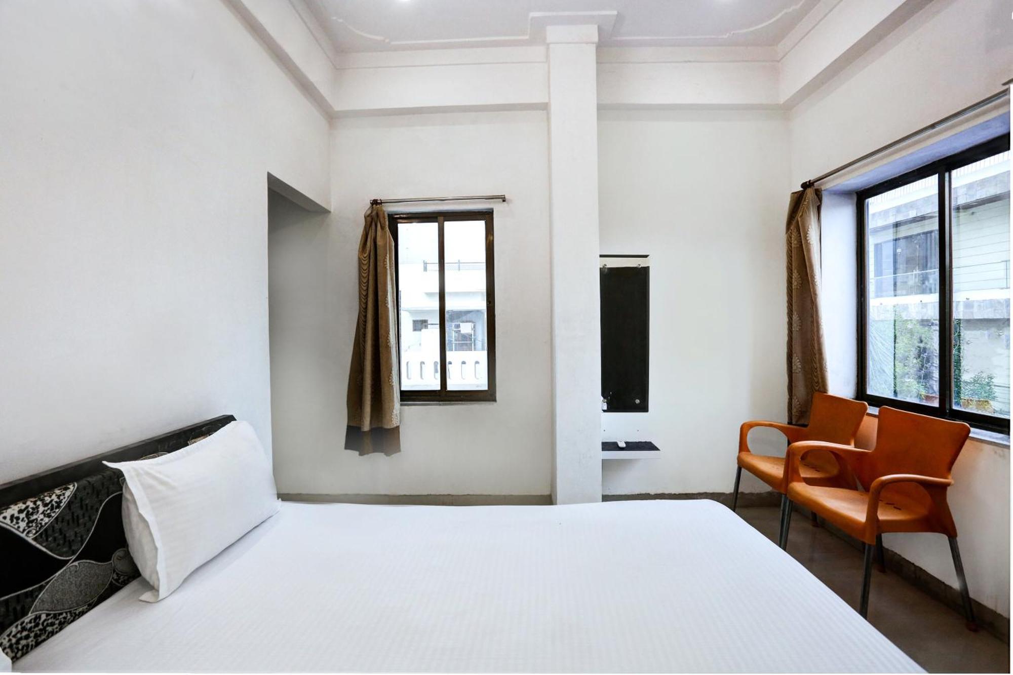 Super Hotel O Goverdhan Villa Ουνταϊπούρ Εξωτερικό φωτογραφία