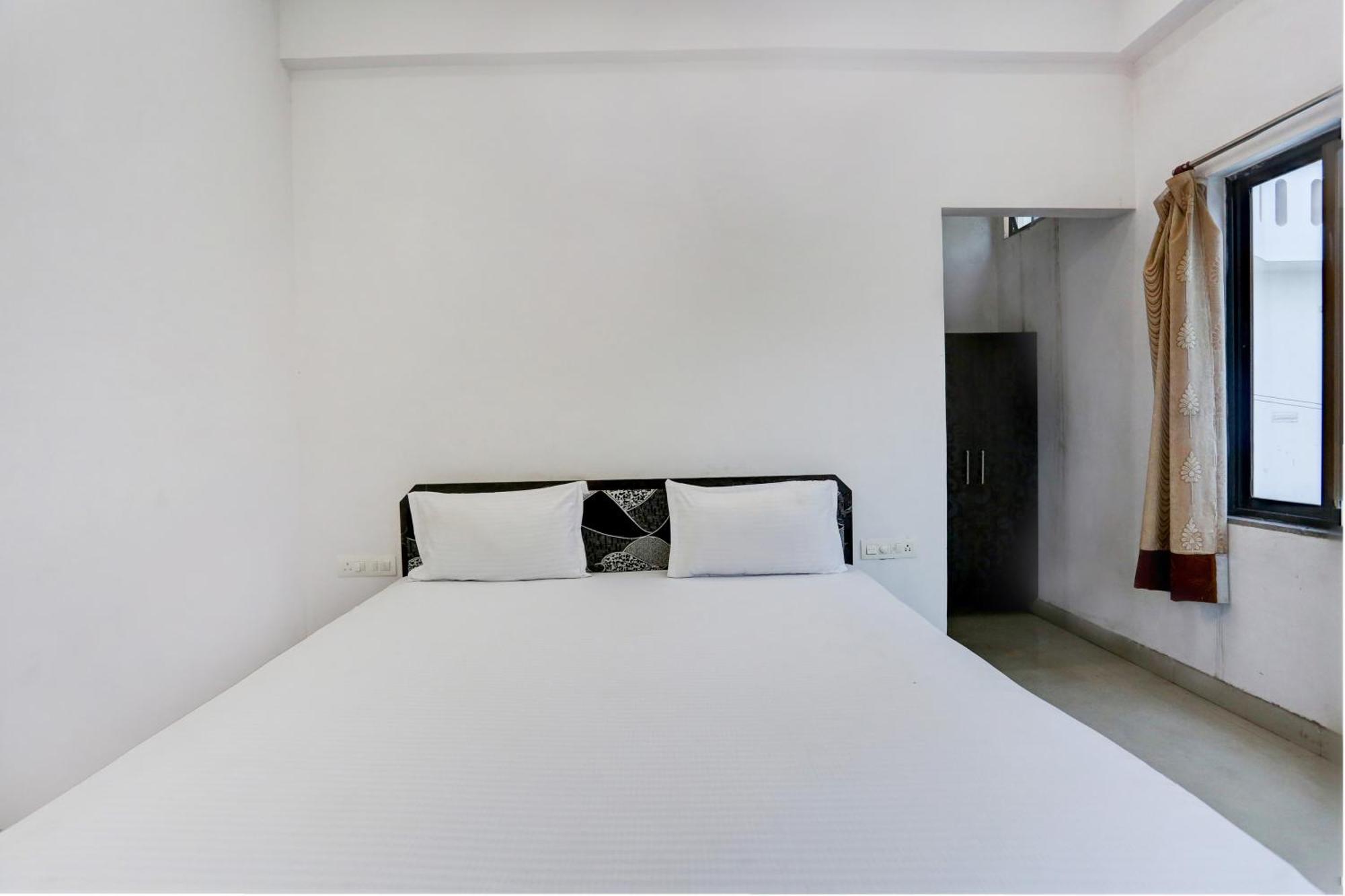 Super Hotel O Goverdhan Villa Ουνταϊπούρ Εξωτερικό φωτογραφία