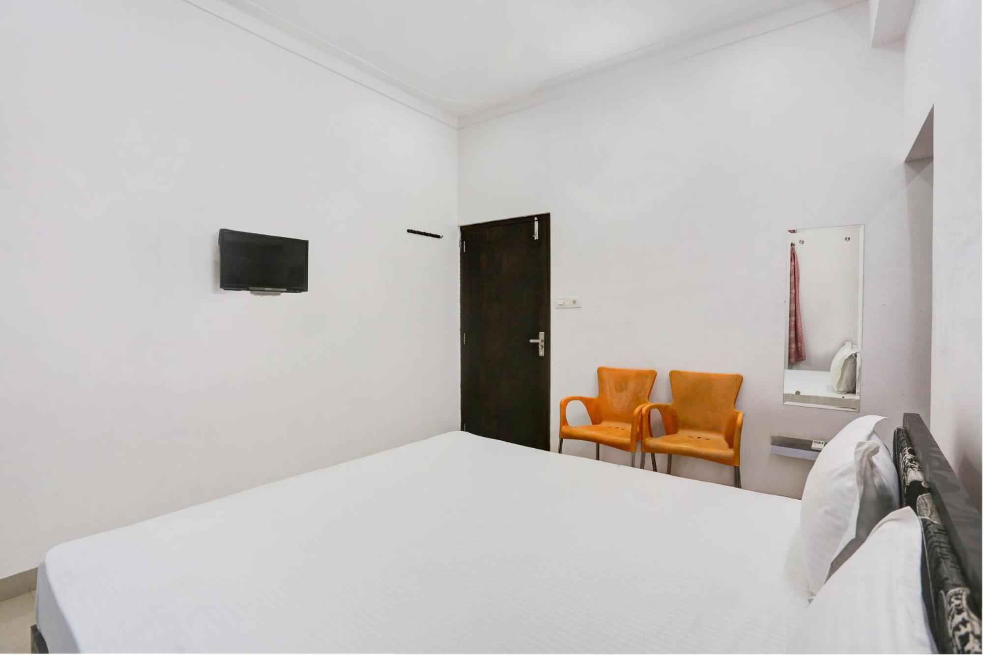 Super Hotel O Goverdhan Villa Ουνταϊπούρ Εξωτερικό φωτογραφία