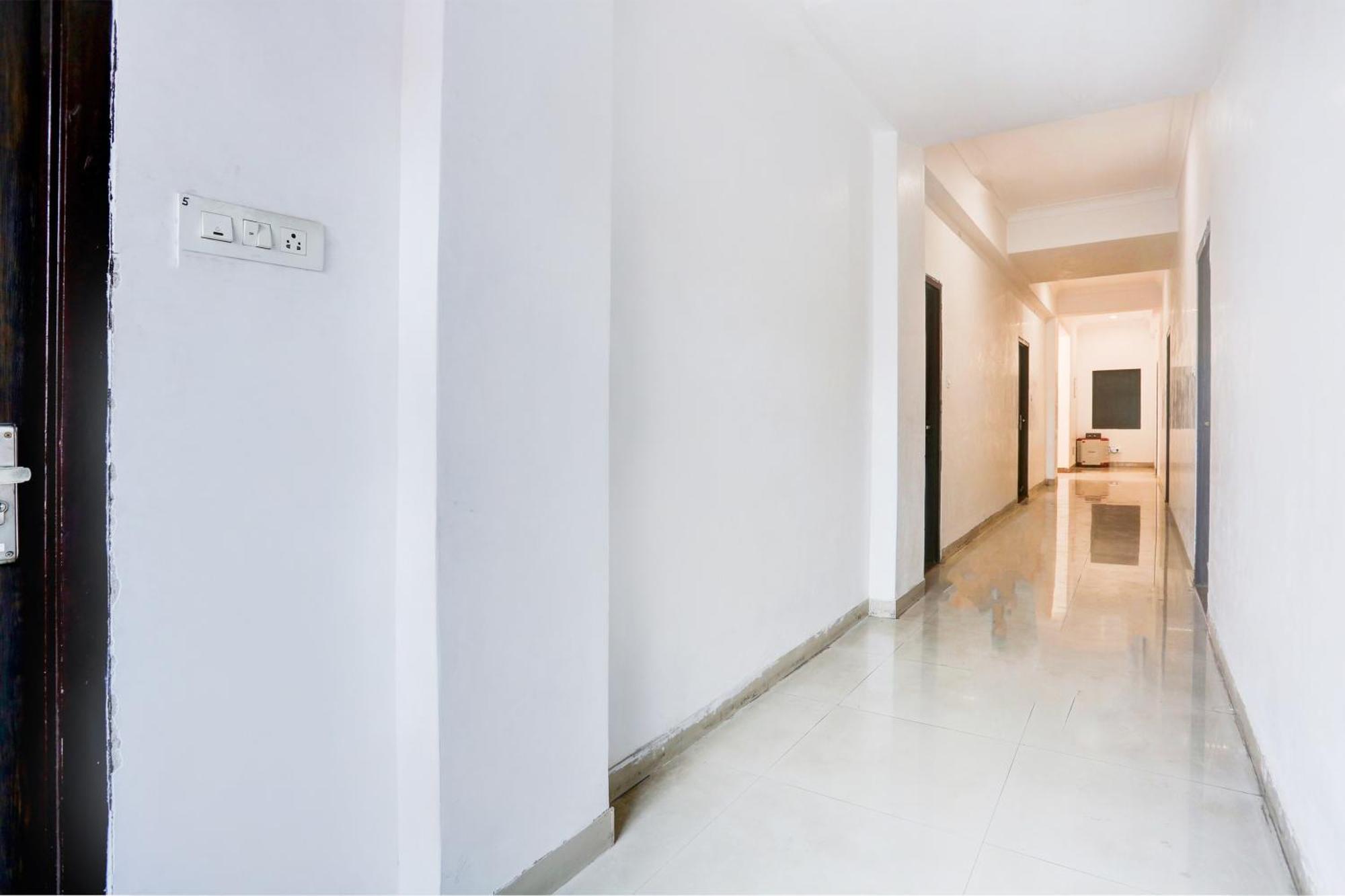Super Hotel O Goverdhan Villa Ουνταϊπούρ Εξωτερικό φωτογραφία